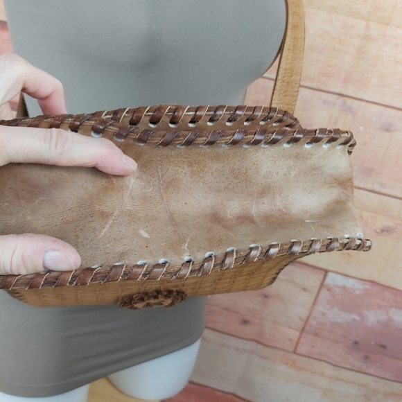𝅺Vintage hand tooled leather bag hand crafted crossbody purse - Picture 5 of 13